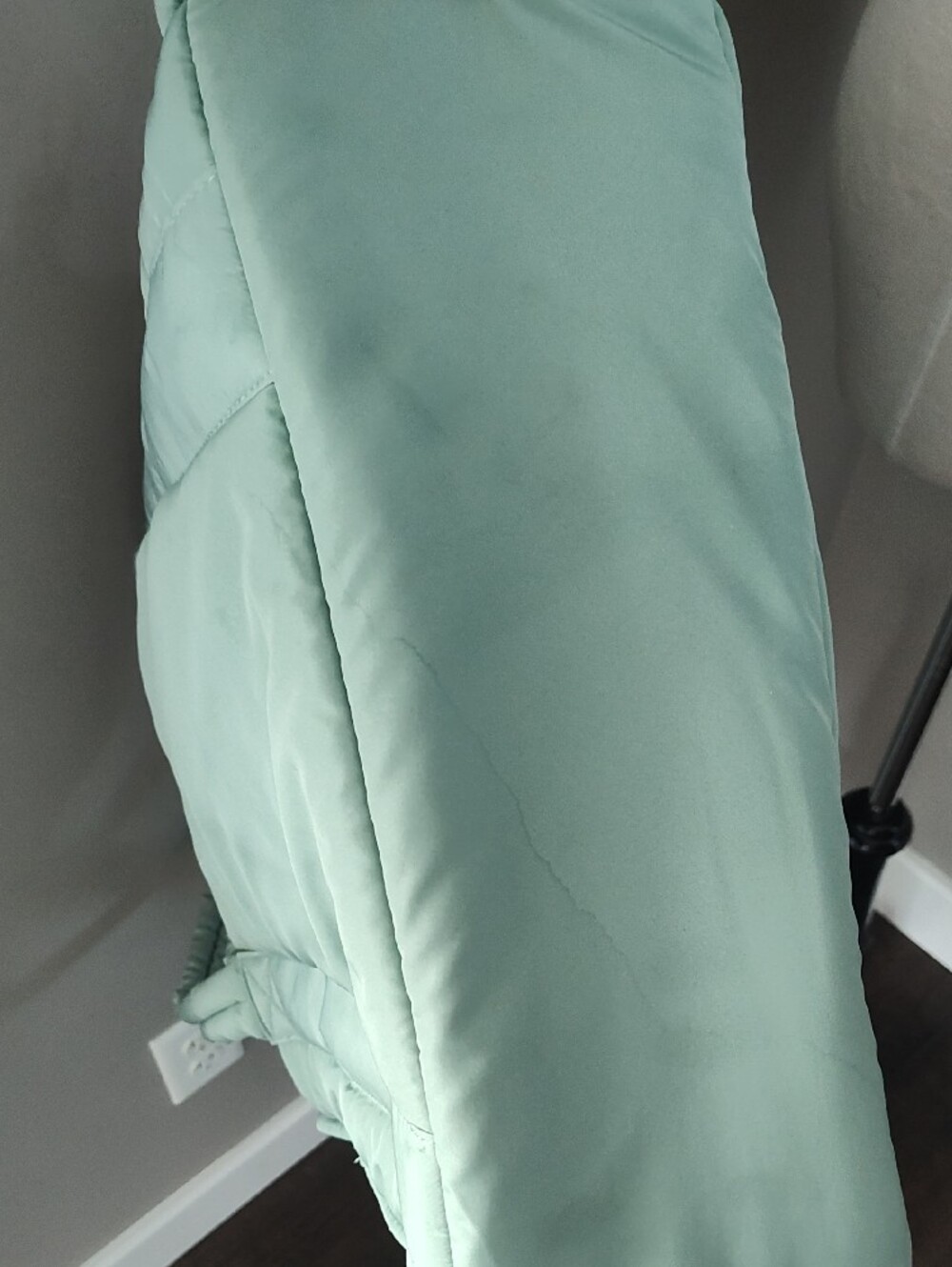Wilo Puffy Zippered Shoulder Tote Bag in Sage Green With Extra Matching Case - Picture 15 of 16